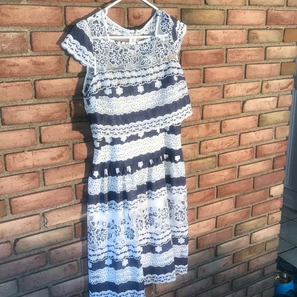 ivy blue Dresses & Skirts - Ivy blue, 10, dress, cap sleeves